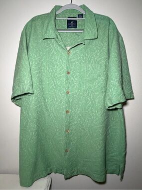 Caribbean Joe Green Short-Sleeve Button-Up 100% silk Shirt